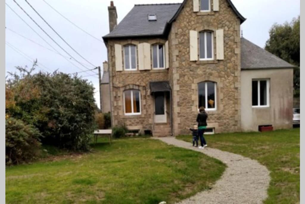 Kermaravel, Le Petit Manoir En Bord De Mer. Saint-Pol-de-Léon Exteriér fotografie