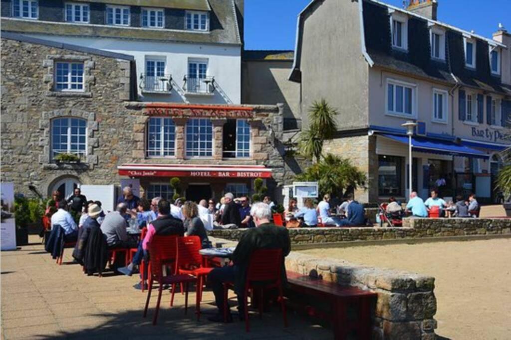 Kermaravel, Le Petit Manoir En Bord De Mer. Saint-Pol-de-Léon Exteriér fotografie
